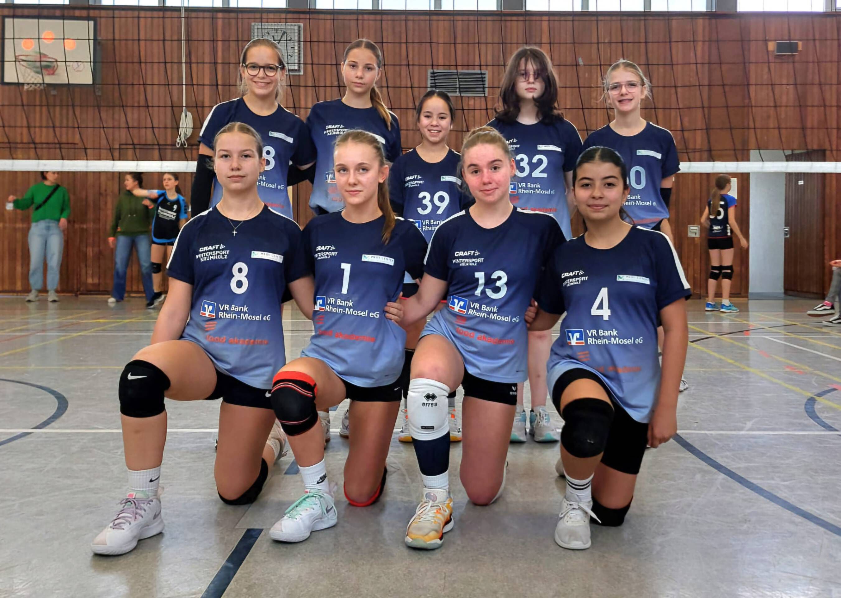 Obere Reihe v.l.n.r.: Elli K., Anna Maria S., Emilia G., Amina B., Ifke S.   Untere Reihe v.l.n.r.:  Lea S., Amelie L., Mia M., Cennet I.